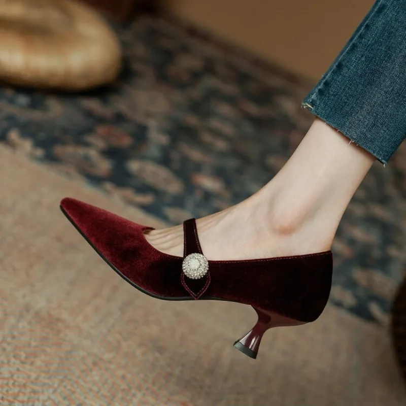 Vinho tinto apontou toe mary j - Boots avaliação e preço
